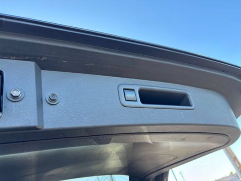 Used 2025 Toyota Highlander XSE AWD/4WD image 20