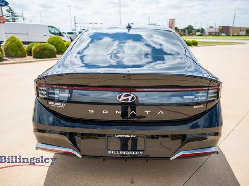 Used 2026 Hyundai Sonata Limited FWD image 6