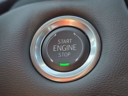 New 2026 GMC Canyon Elevation w/ Convenience Package image 17