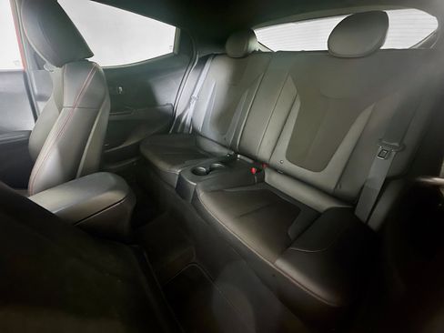 Used 2019 Hyundai Veloster 2.0 Premium image 28