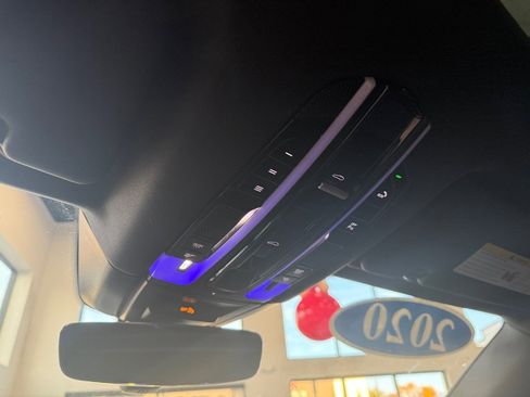 Used 2020 Porsche Cayenne AWD image 39