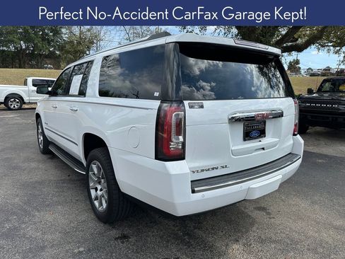 Used 2020 GMC Yukon XL Denali image 2