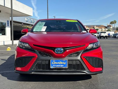 Used 2024 Toyota Camry SE w/ Audio Upgrade Package image 6