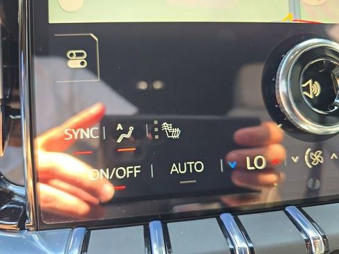 New 2026 GMC Yukon Elevation image 21