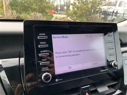 Used 2023 Toyota Camry LE image 21