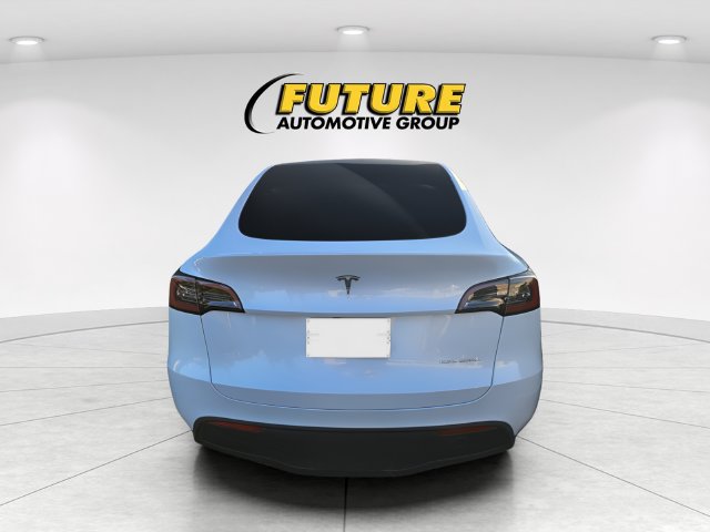 Used 2024 Tesla Model Y Long Range AWD/4WD image 4