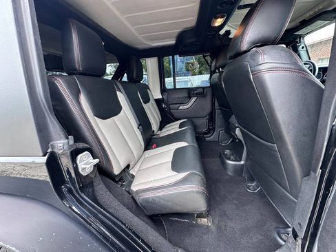 Used 2014 Jeep Wrangler Unlimited Sport w/ Quick Order Package 24S AWD/4WD image 13