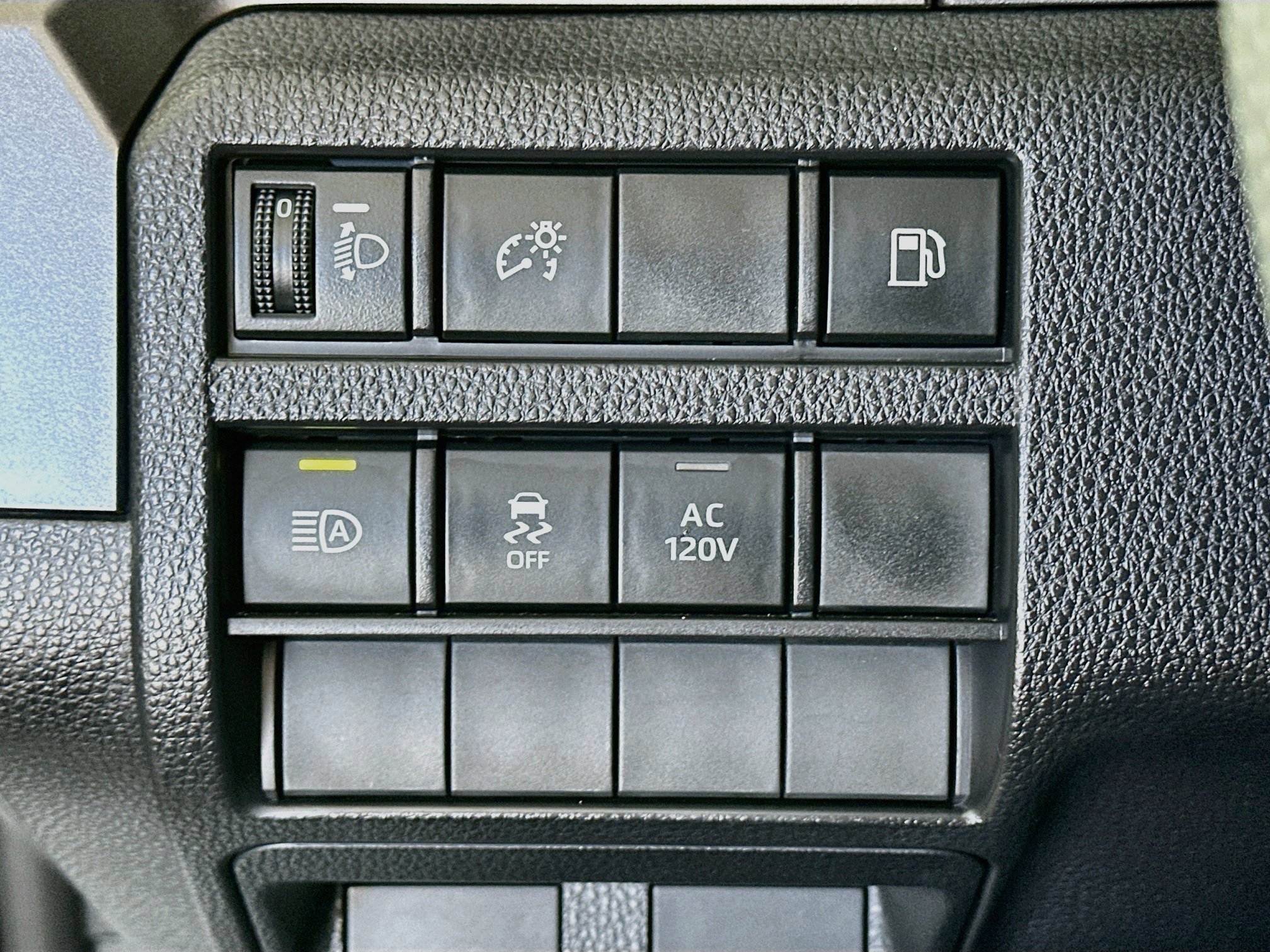 Used 2025 Toyota 4Runner TRD Sport AWD/4WD image 17