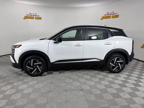 New 2026 Nissan Kicks SV image 2