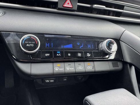 Used 2023 Hyundai Elantra SEL image 26