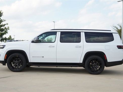 New 2025 Jeep Wagoneer L Series II w/ Premium Group I image 6