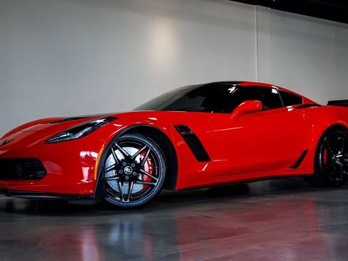 Used 2015 Chevrolet Corvette Z06 w/ 3LZ Preferred Equipment Group image 85