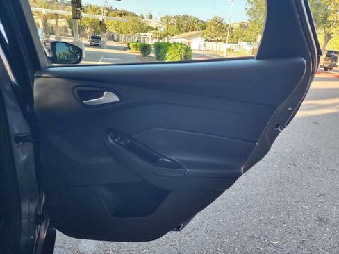 Used 2013 Ford Focus SE image 24