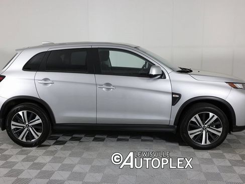 Used 2025 Mitsubishi Outlander Sport ES AWD/4WD image 4