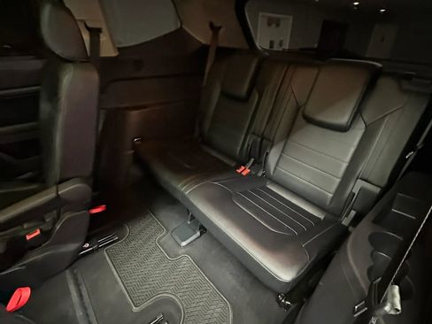 Used 2019 Volkswagen Atlas SEL Premium image 30