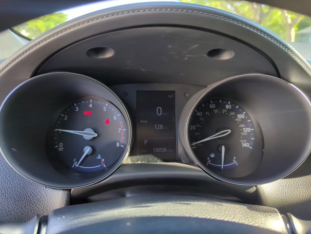 Used 2019 Toyota C-HR LE FWD image 15
