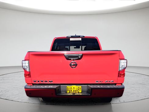 Used 2022 Nissan Titan SV AWD/4WD image 4
