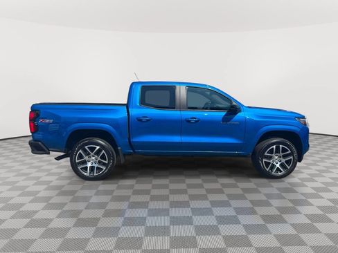Used 2023 Chevrolet Colorado Z71 w/ Z71 Convenience Package 2 AWD/4WD image 4