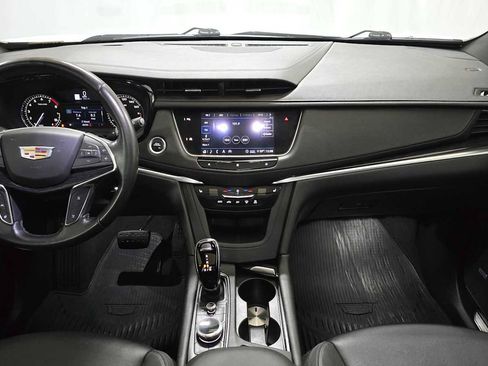 Used 2020 Cadillac XT5 Premium Luxury FWD image 18