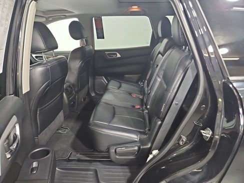 Used 2019 Nissan Pathfinder Platinum AWD/4WD image 26