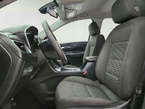 Used 2020 Chevrolet Equinox LT w/ LPO, Floor Liner Package FWD image 10