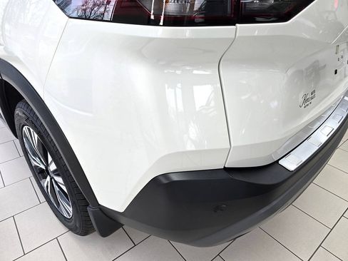 Used 2023 Nissan Rogue SV w/ SV Premium B Package AWD/4WD image 12