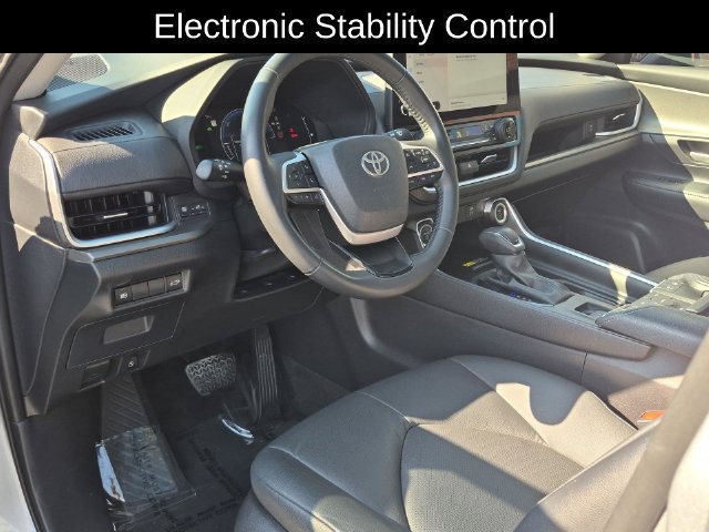 Certified 2025 Toyota Grand Highlander AWD Hybrid image 11