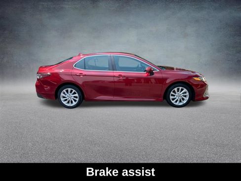 Used 2021 Toyota Camry LE FWD image 7