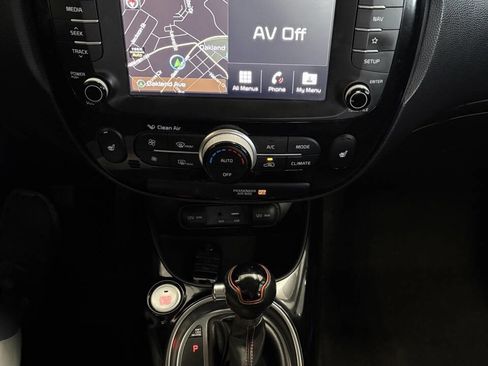 Used 2018 Kia Soul ! w/ Tech Package image 10