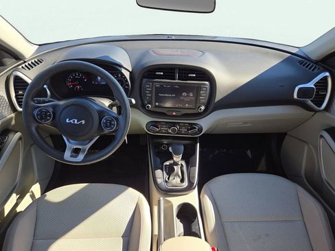 Certified 2022 Kia Soul LX w/ Technology Package image 21
