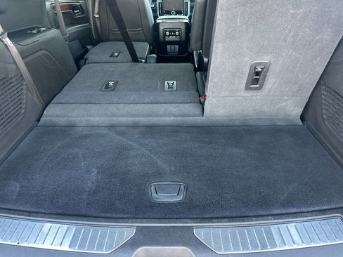 Used 2025 GMC Yukon Denali AWD/4WD image 17