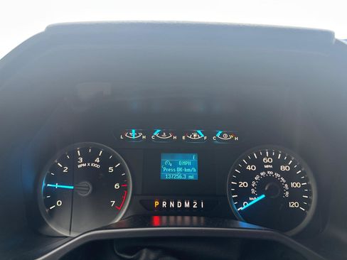 Used 2016 Ford F150 XLT image 9