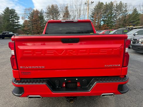 Used 2019 Chevrolet Silverado 1500 Custom w/ Custom Value Package image 9
