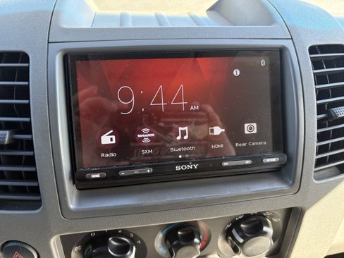 Used 2008 Nissan Frontier SE w/ SE Value Truck Pkg image 12