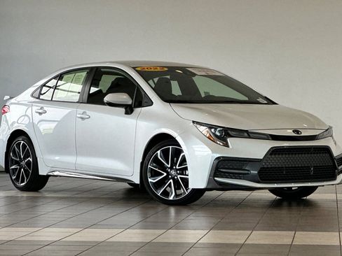 Certified 2022 Toyota Corolla SE FWD image 2