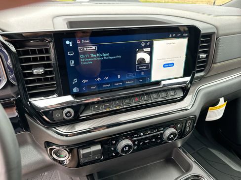 Used 2025 Chevrolet Silverado 1500 ZR2 w/ Technology Package image 16