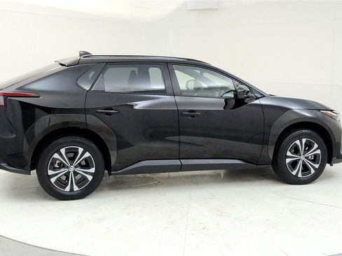 Used 2023 Toyota bZ4X XLE image 6