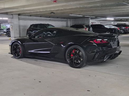 Used 2024 Chevrolet Corvette Z06 RWD image 7