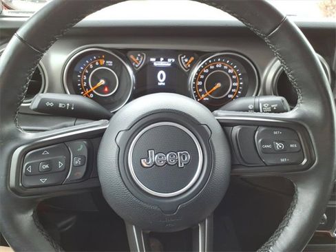 Used 2022 Jeep Gladiator Sport image 17
