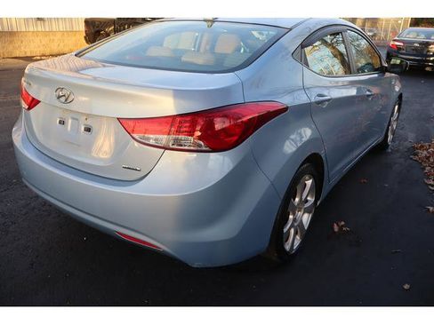 Used 2011 Hyundai Elantra Limited w/ Premium Pkg 5 image 8