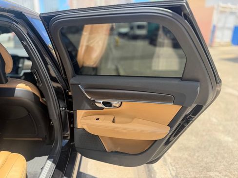 Used 2018 Volvo V90 T5 Cross Country w/ Convenience Package AWD/4WD image 11