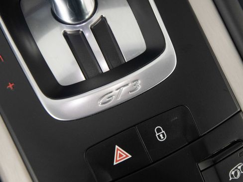 Used 2015 Porsche 911 GT3 RWD image 23