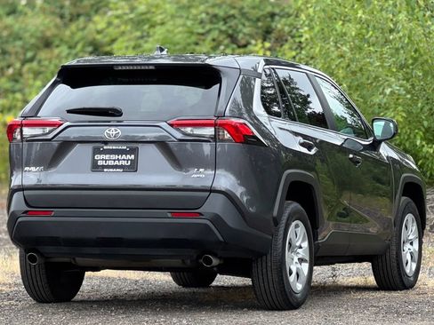 Used 2024 Toyota RAV4 LE AWD/4WD image 7
