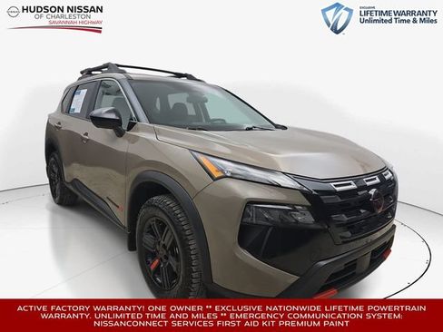 Used 2025 Nissan Rogue SV AWD/4WD image 1