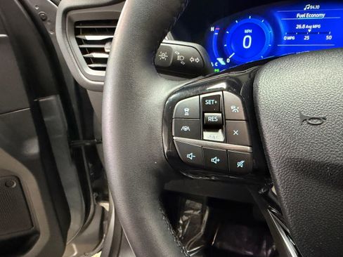 Certified 2022 Ford Escape Titanium image 16