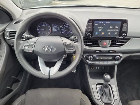 Used 2020 Hyundai Elantra GT FWD image 15