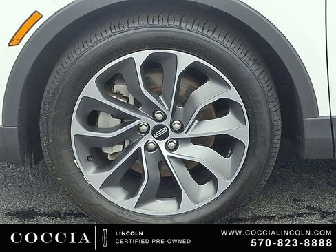 Certified 2022 Lincoln Nautilus Reserve w/ Equipment Group 201A AWD/4WD image 8
