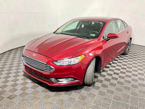 Used 2018 Ford Fusion SE w/ Equipment Group 201A FWD image 11