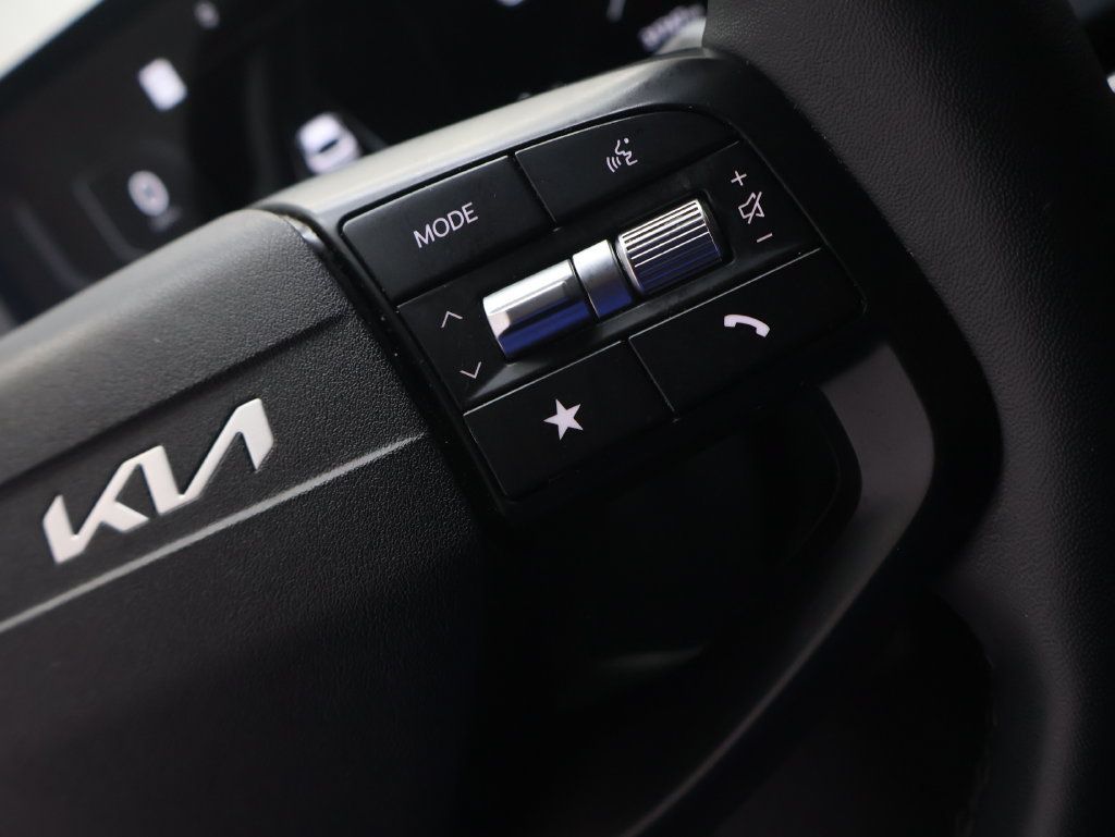 Used 2025 Kia K4 EX FWD image 20