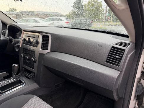 Used 2008 Jeep Grand Cherokee Laredo w/ Driver Convenience Group AWD/4WD image 12